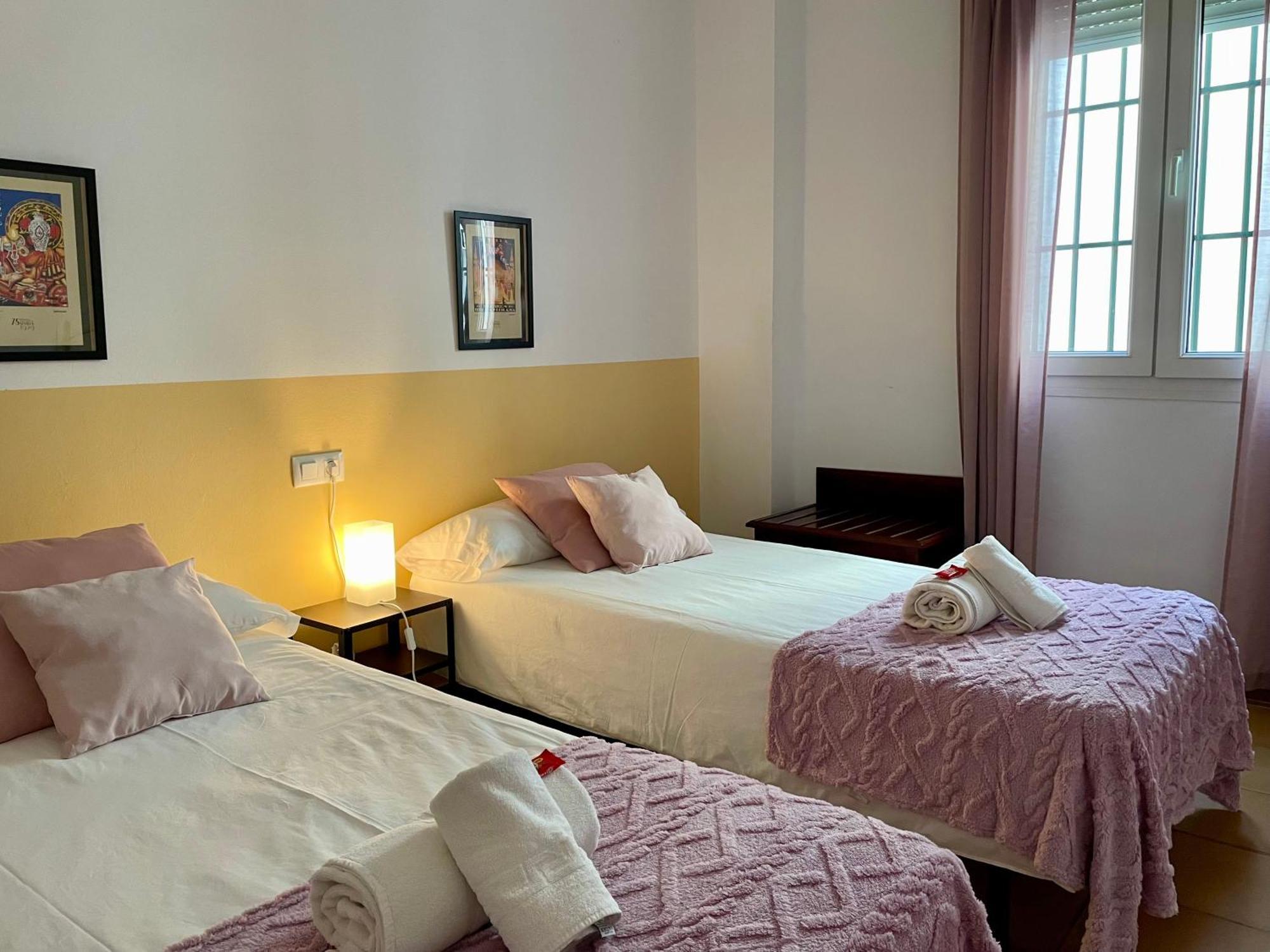 Plaza Espana Family House Севилья Экстерьер фото