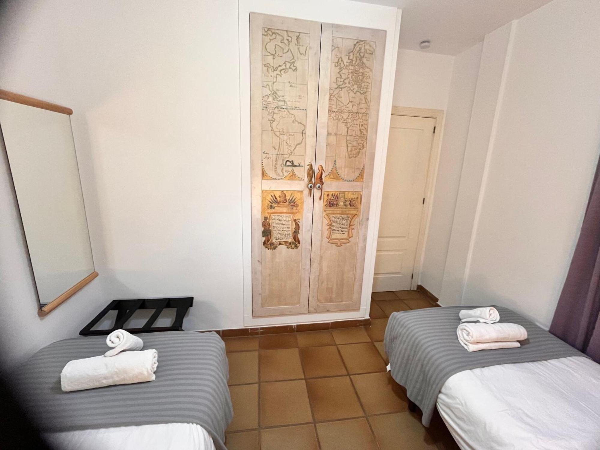 Plaza Espana Family House Севилья Экстерьер фото